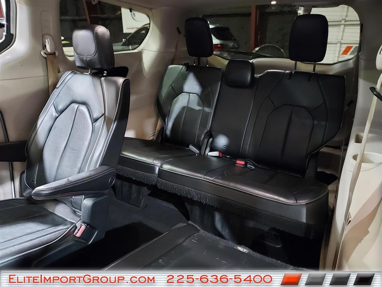 Chrysler Pacifica Limited FWD 2019