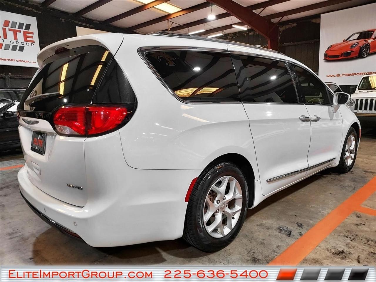 Chrysler Pacifica Limited FWD 2019