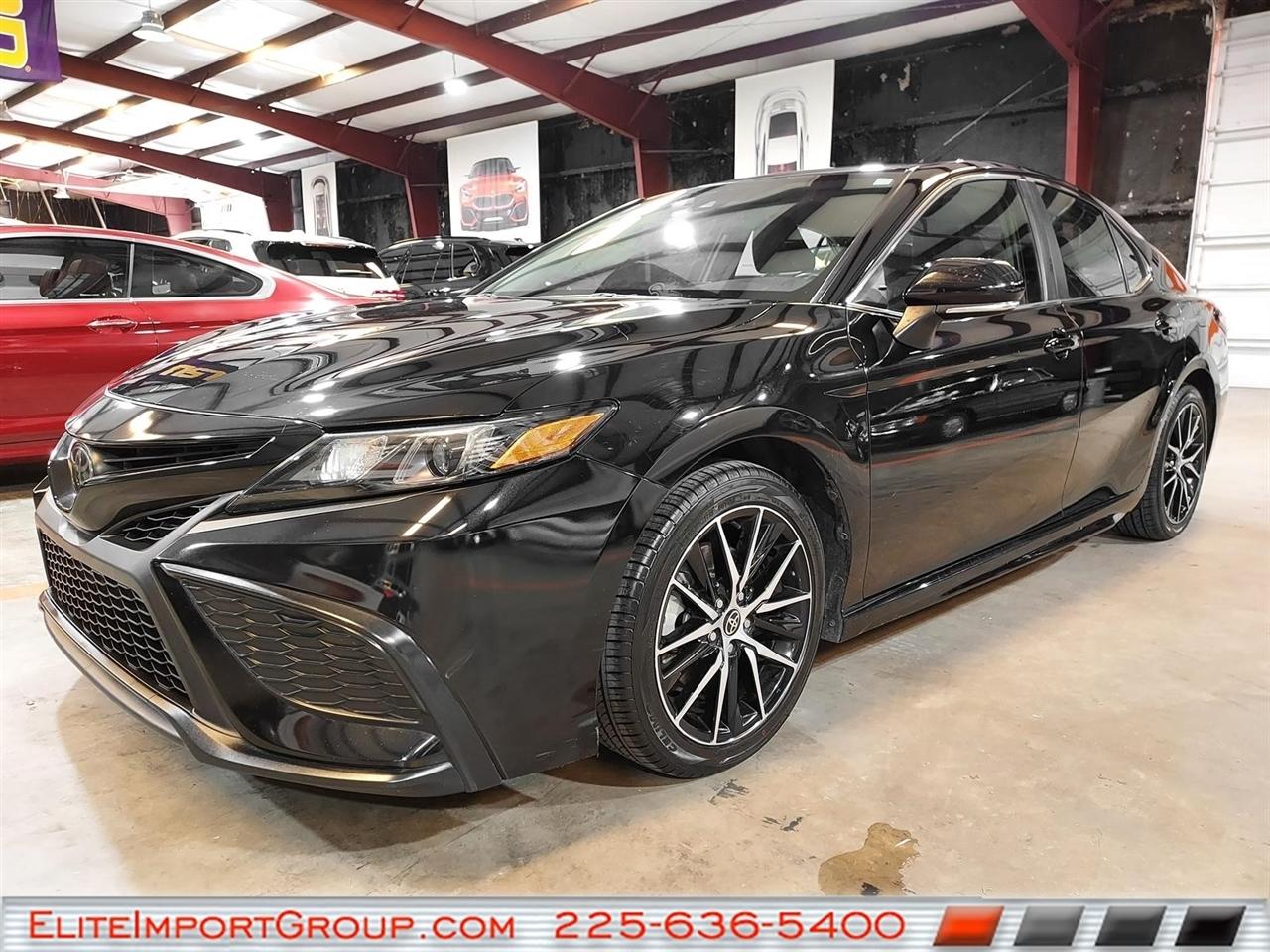 Toyota Camry SE Auto (Natl) 2022