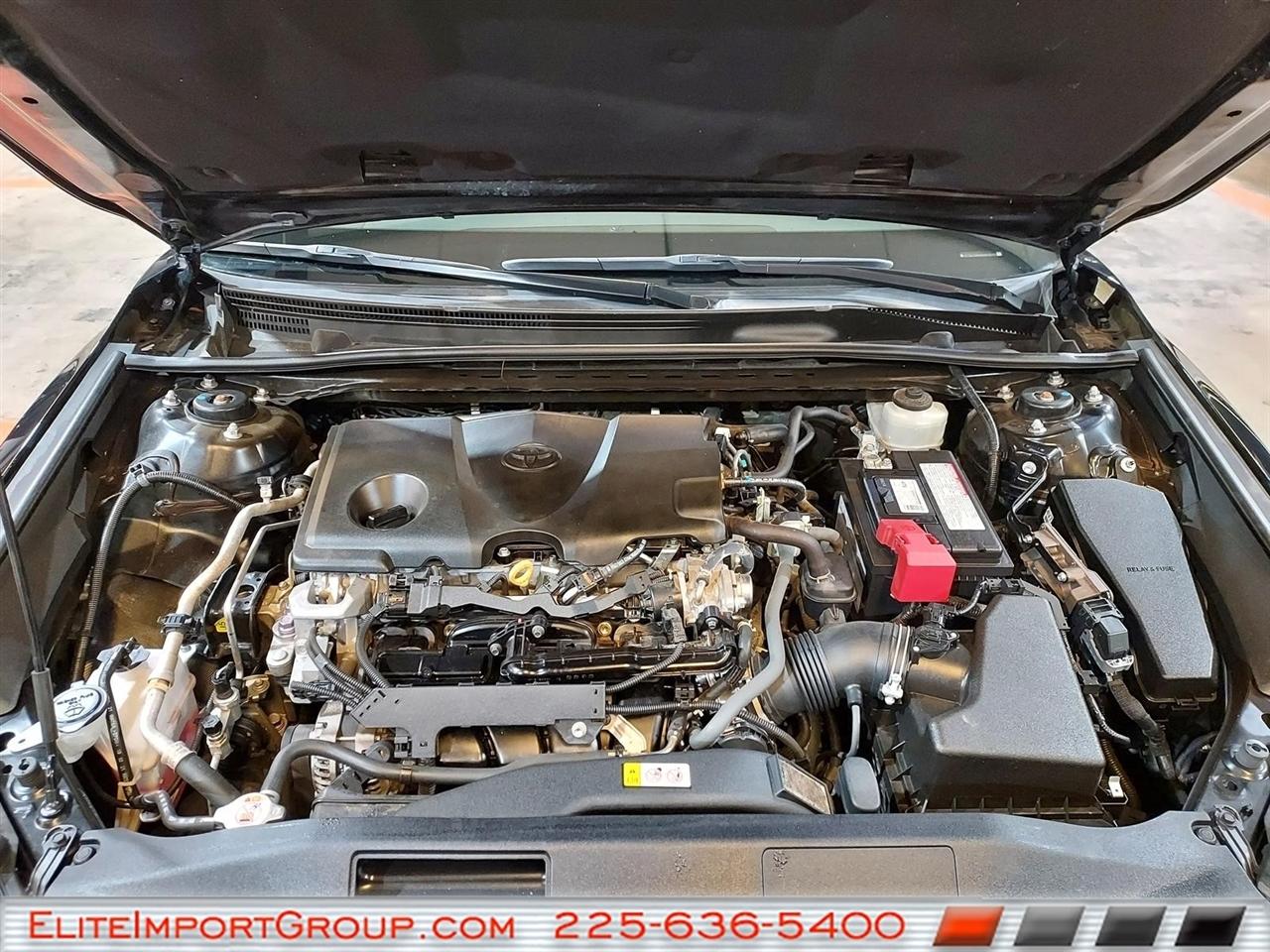 Toyota Camry SE Auto (Natl) 2022