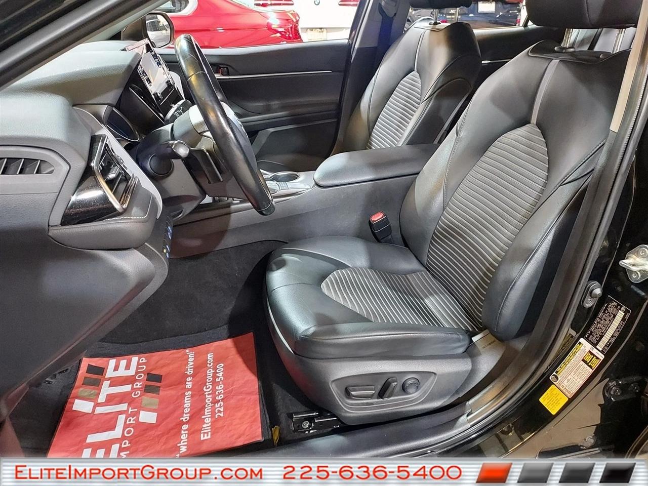 Toyota Camry SE Auto (Natl) 2022