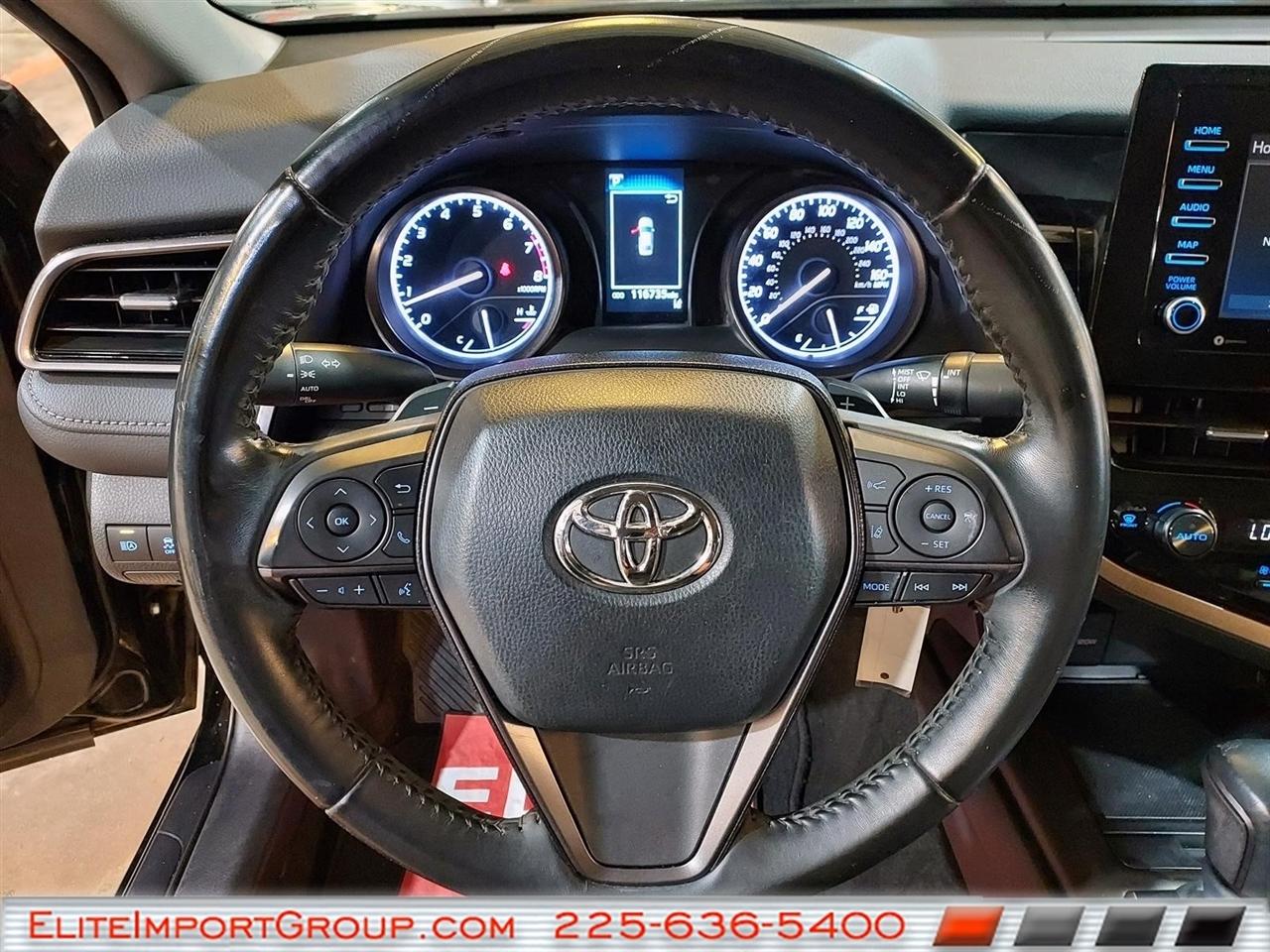 Toyota Camry SE Auto (Natl) 2022