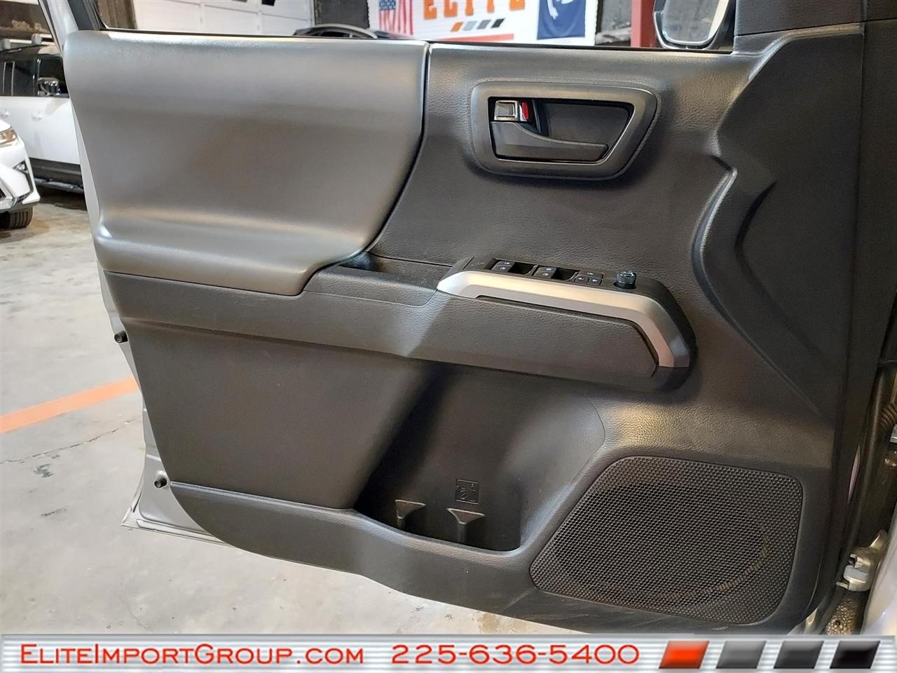 Toyota Tacoma 2WD TRD Off Road Double Cab 5' Bed V6 AT (Natl) 2022