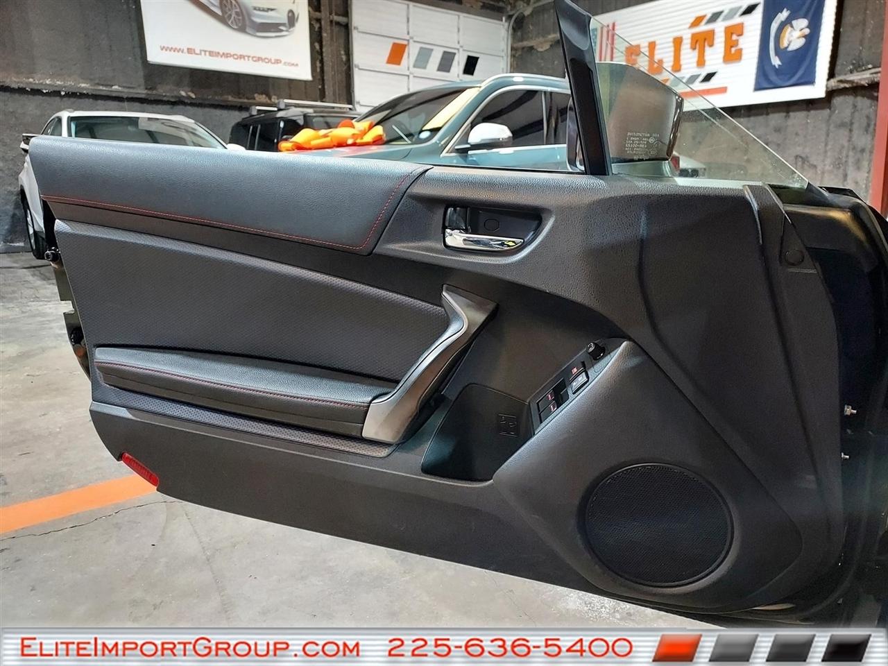 Scion FR-S 2dr Cpe Man (Natl) 2013