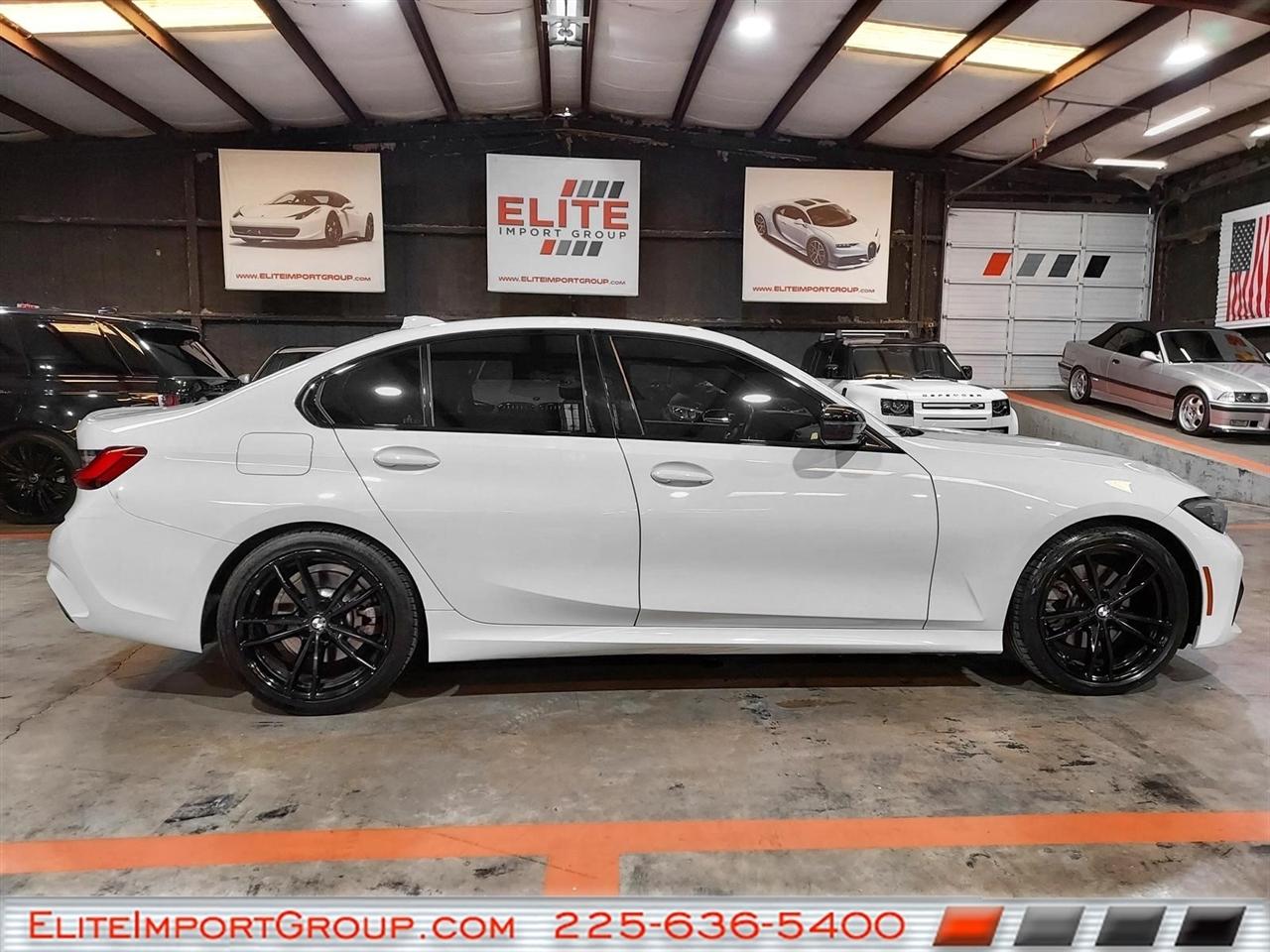 BMW 330i photo 5
