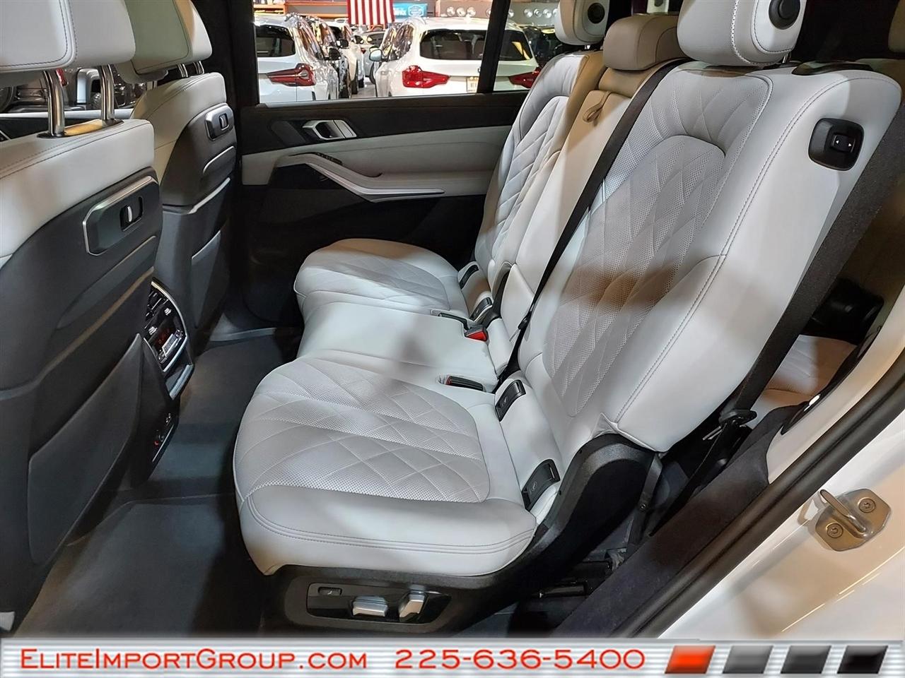 BMW X7 xDrive40i Sports Activity Vehicle 2026