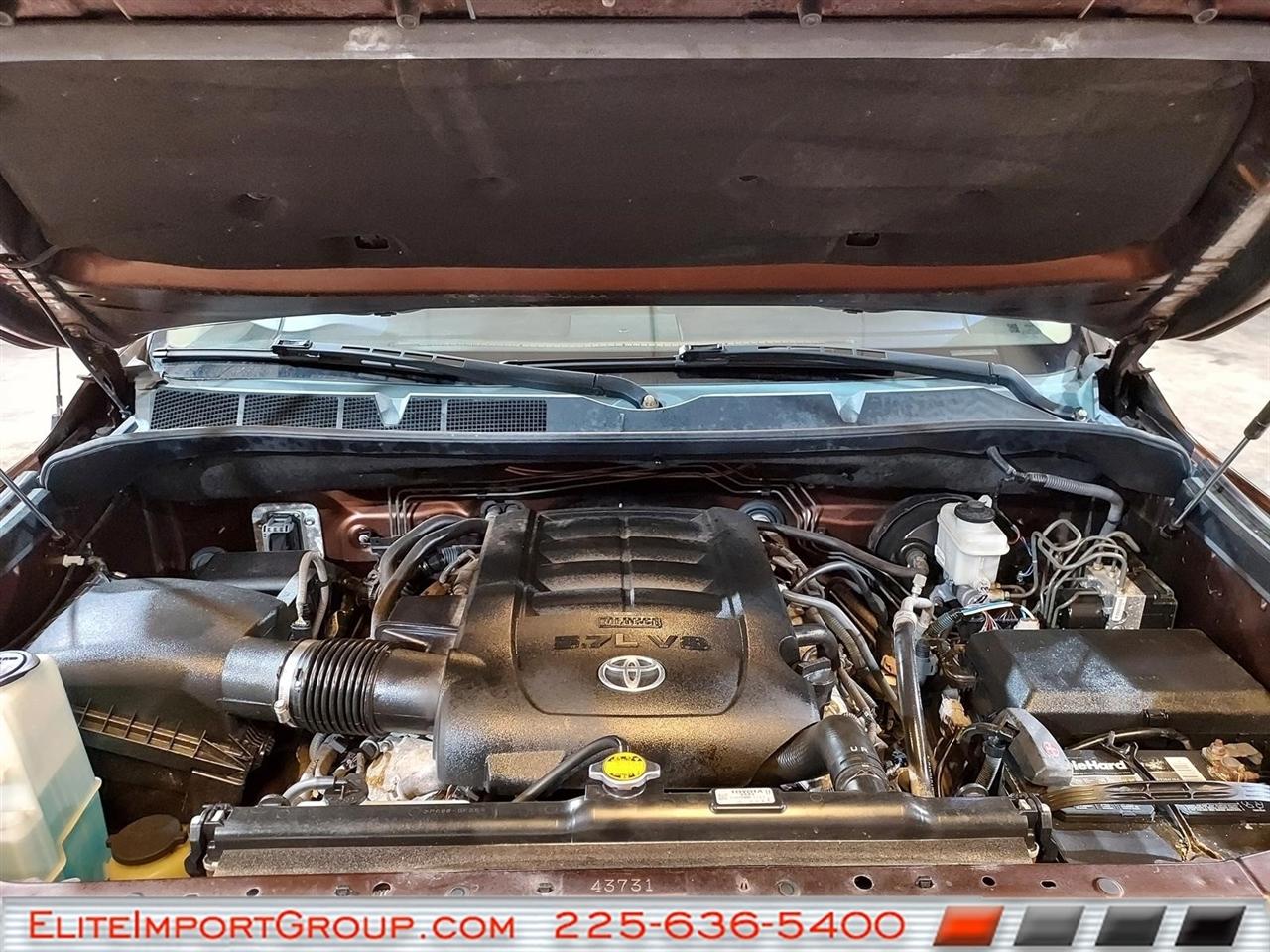 Toyota Tundra 4WD Truck CrewMax 5.7L FFV V8 6-Spd AT Platinum (Natl) 2014
