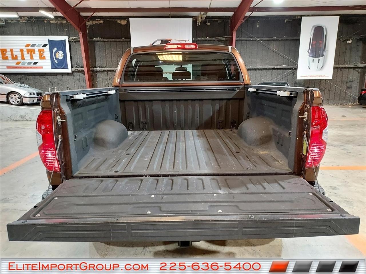 Toyota Tundra 4WD Truck CrewMax 5.7L FFV V8 6-Spd AT Platinum (Natl) 2014