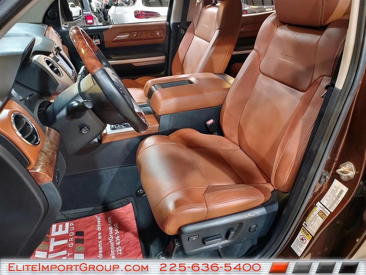 Toyota Tundra 4WD Truck CrewMax 5.7L FFV V8 6-Spd AT Platinum (Natl) 2014