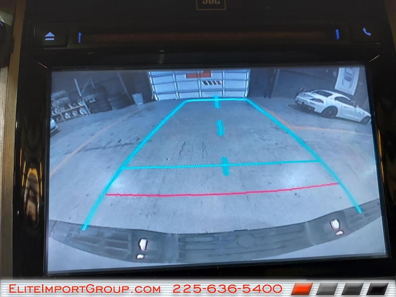 Toyota Tundra 4WD Truck CrewMax 5.7L FFV V8 6-Spd AT Platinum (Natl) 2014