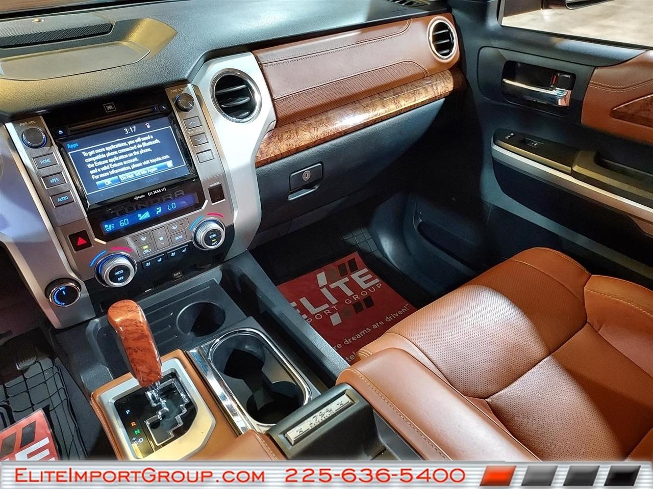 Toyota Tundra 4WD Truck CrewMax 5.7L FFV V8 6-Spd AT Platinum (Natl) 2014