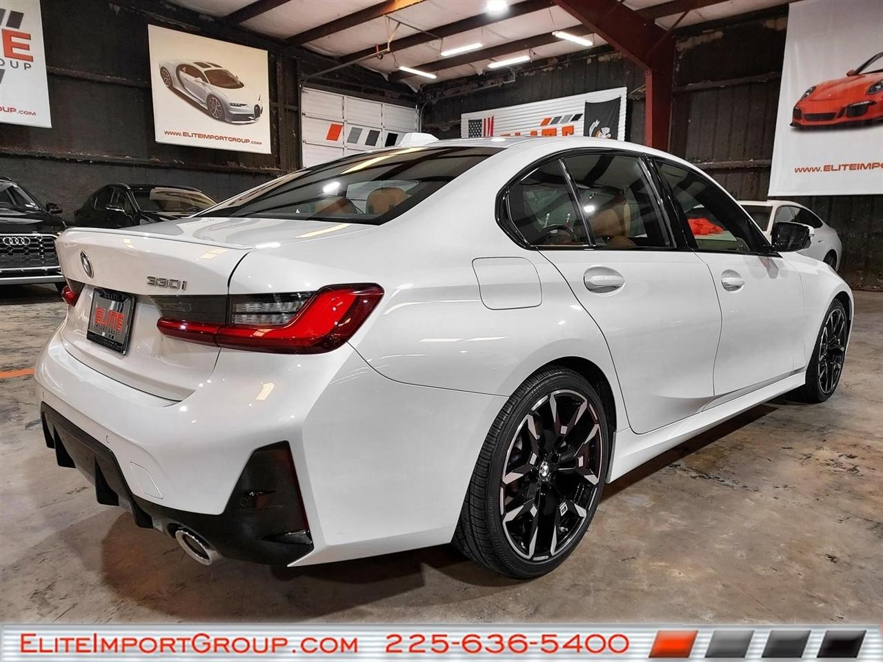 BMW 330i photo 6