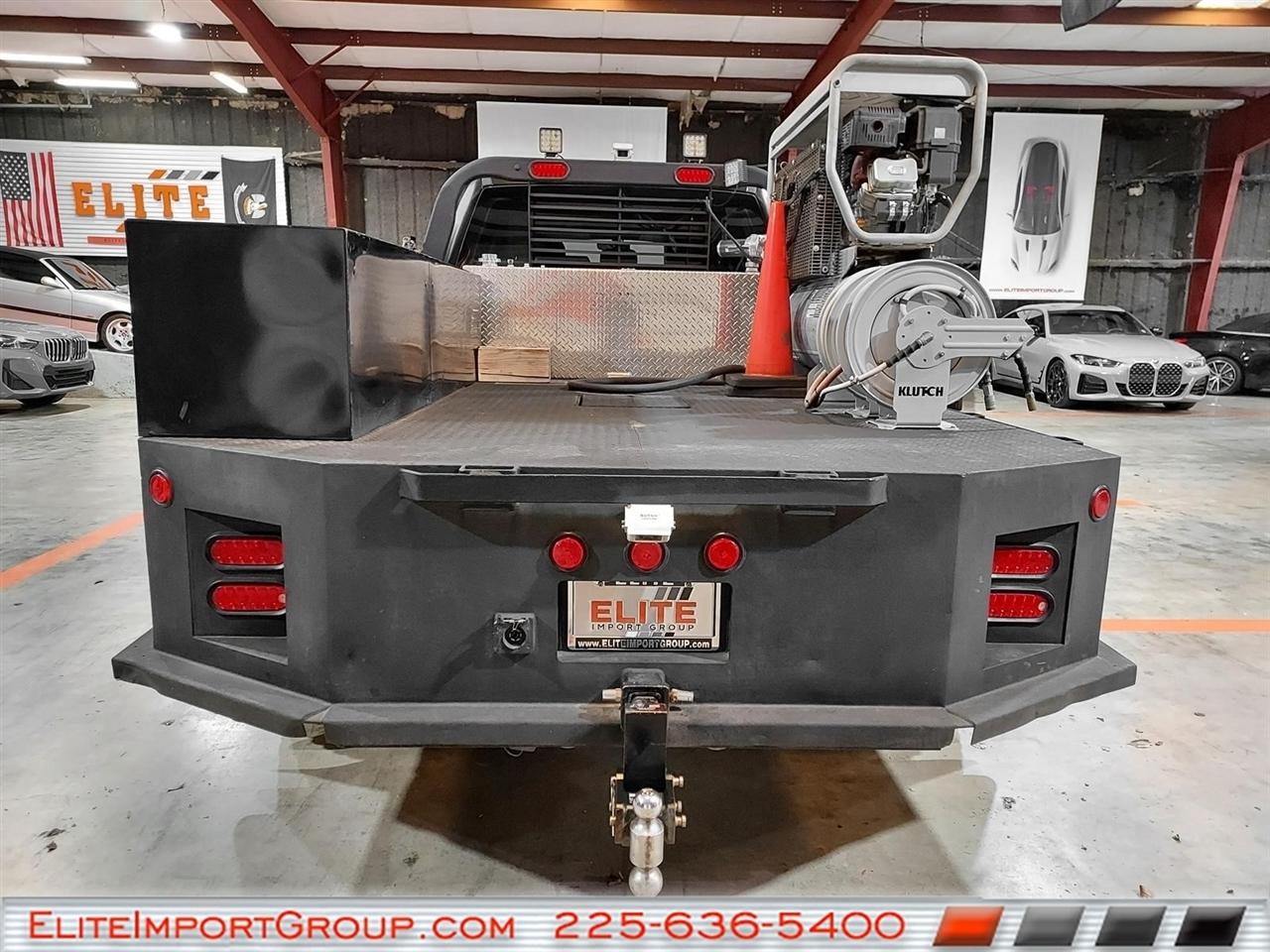 Ford Super Duty F-350 DRW Lariat 4WD Crew Cab 179" WB 60" CA 2019
