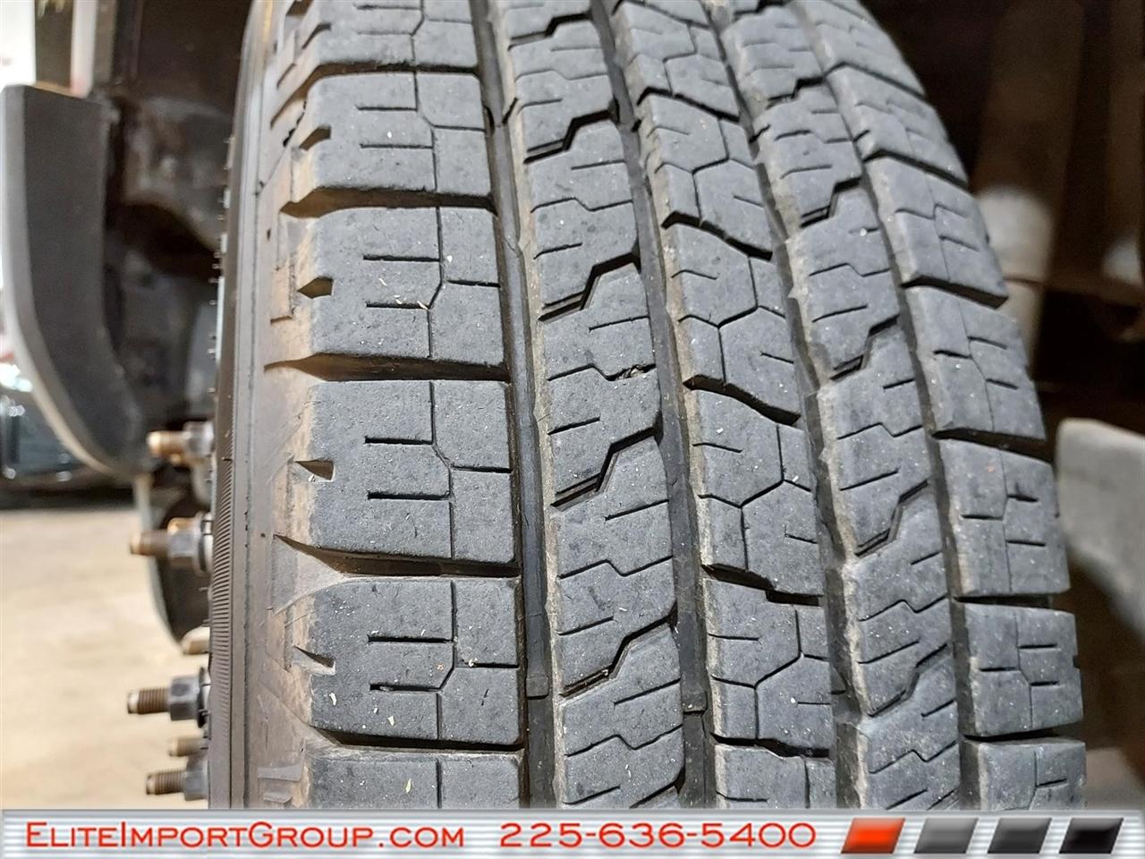 Ford Super Duty F-350 DRW Lariat 4WD Crew Cab 179" WB 60" CA 2019