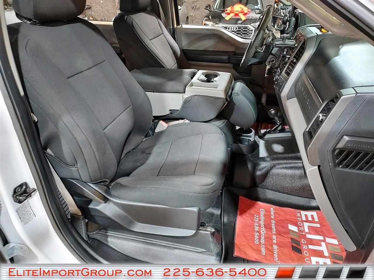 Ford Super Duty F-350 DRW Lariat 4WD Crew Cab 179" WB 60" CA 2019