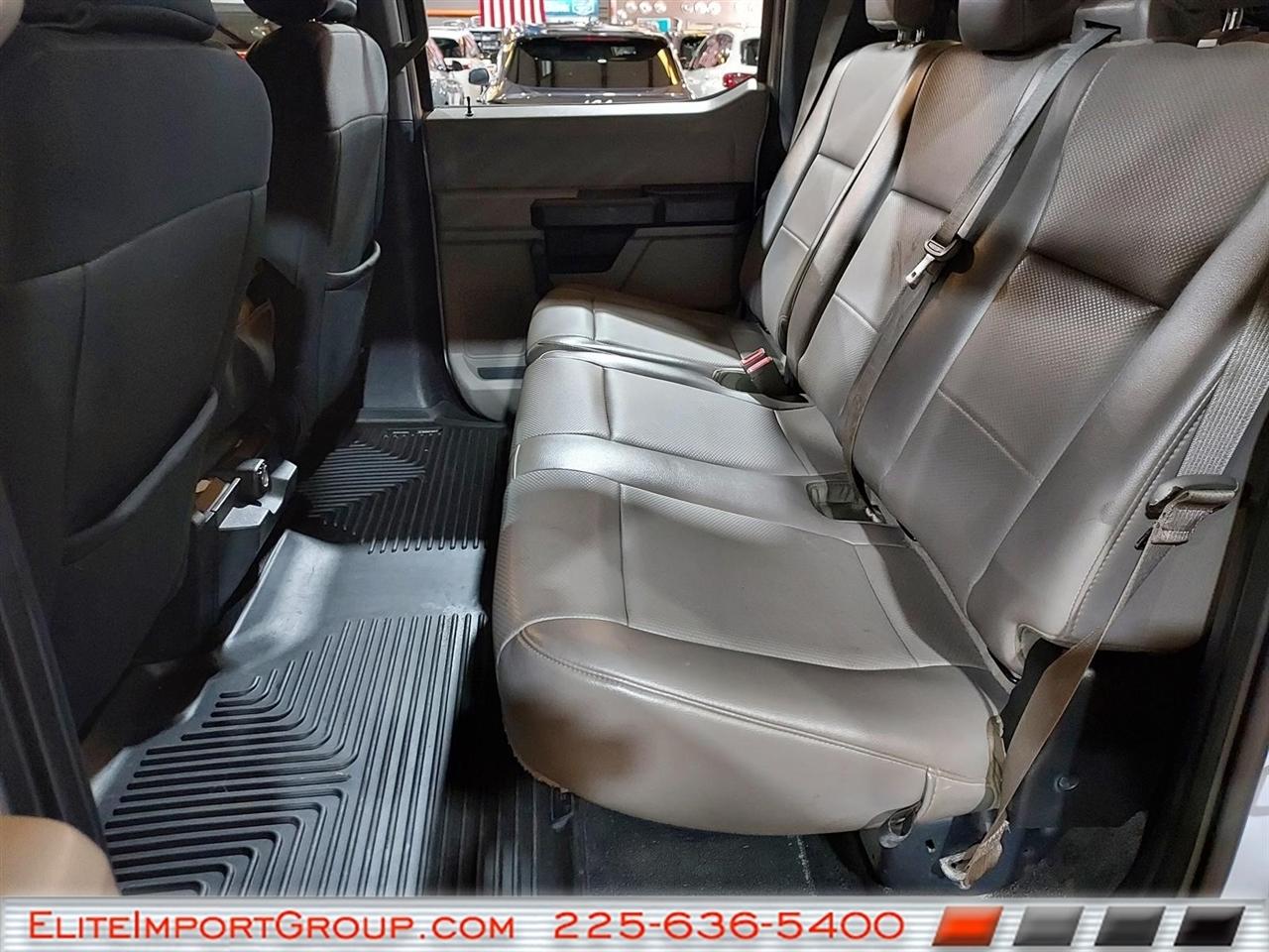 Ford Super Duty F-350 DRW Lariat 4WD Crew Cab 179" WB 60" CA 2019