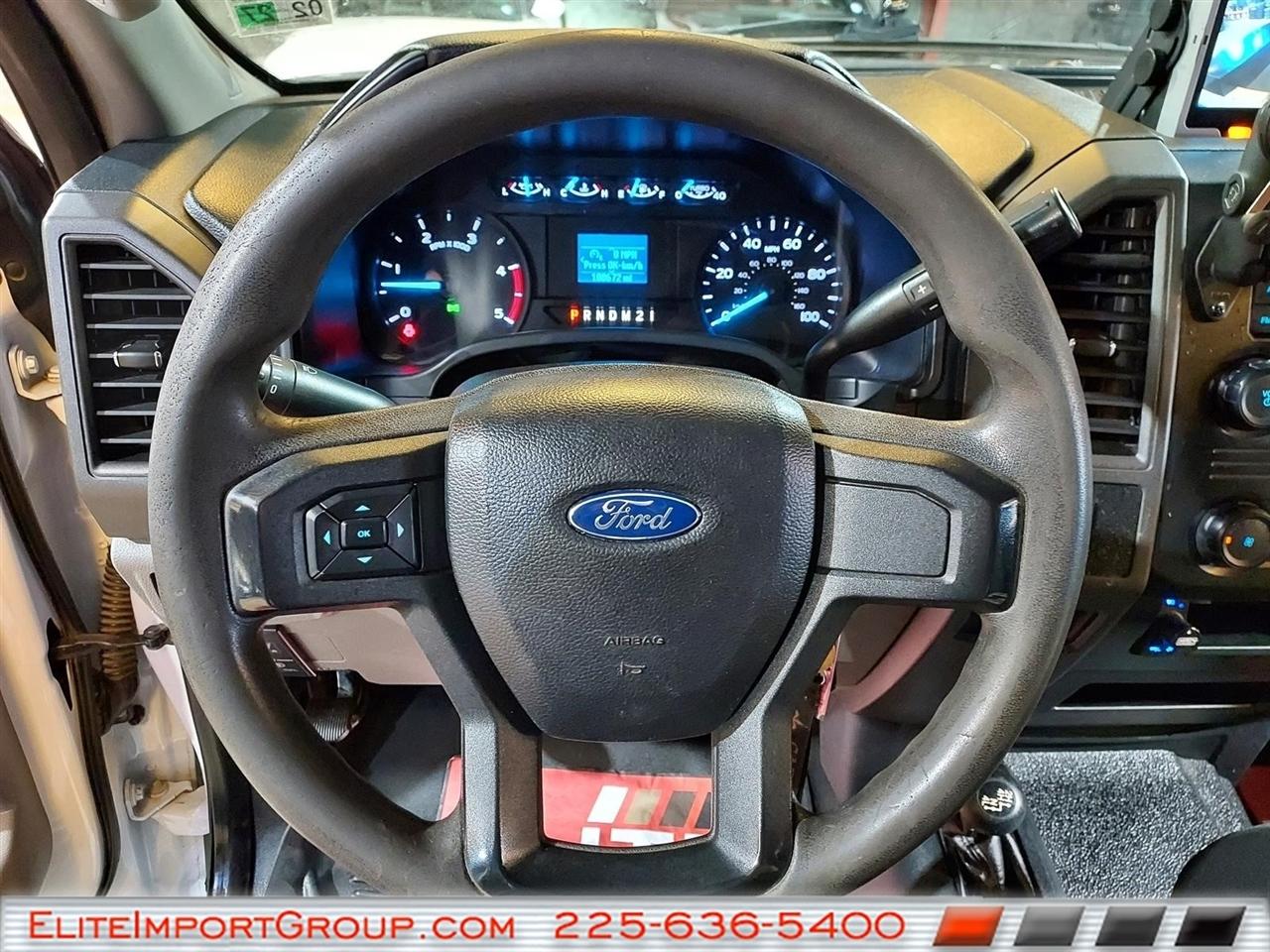 Ford Super Duty F-350 DRW Lariat 4WD Crew Cab 179" WB 60" CA 2019