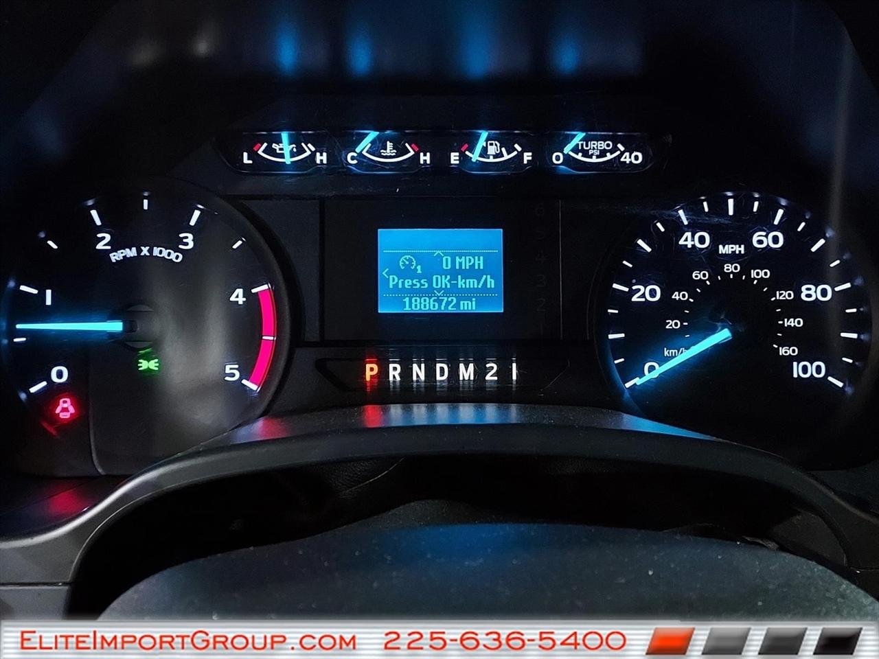 Ford Super Duty F-350 DRW Lariat 4WD Crew Cab 179" WB 60" CA 2019