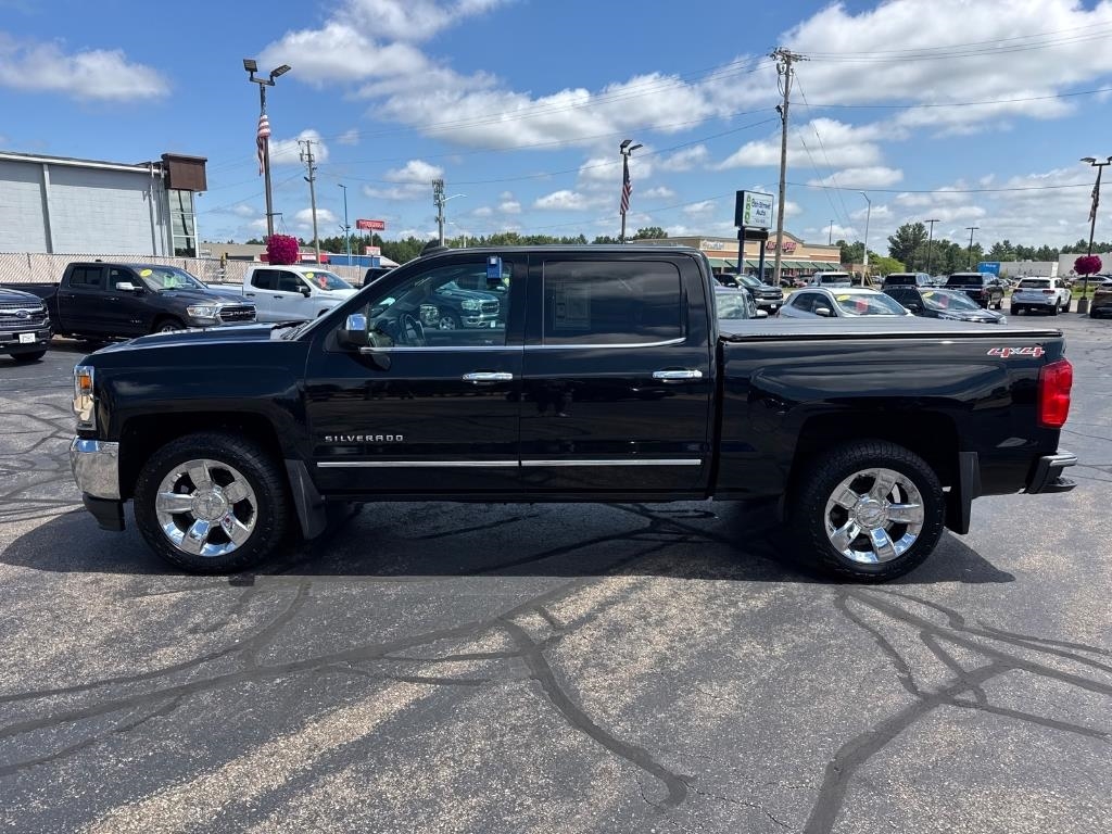 Chevrolet Silverado 1500 4WD Crew Cab 143.5" LTZ w/1LZ 2017