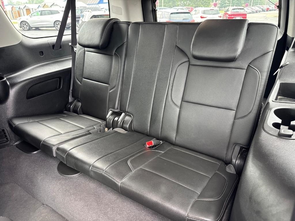 Chevrolet Suburban 4WD 4dr 1500 LT 2019 Chevrolet Suburban 4WD 4dr 1500 LT 2019