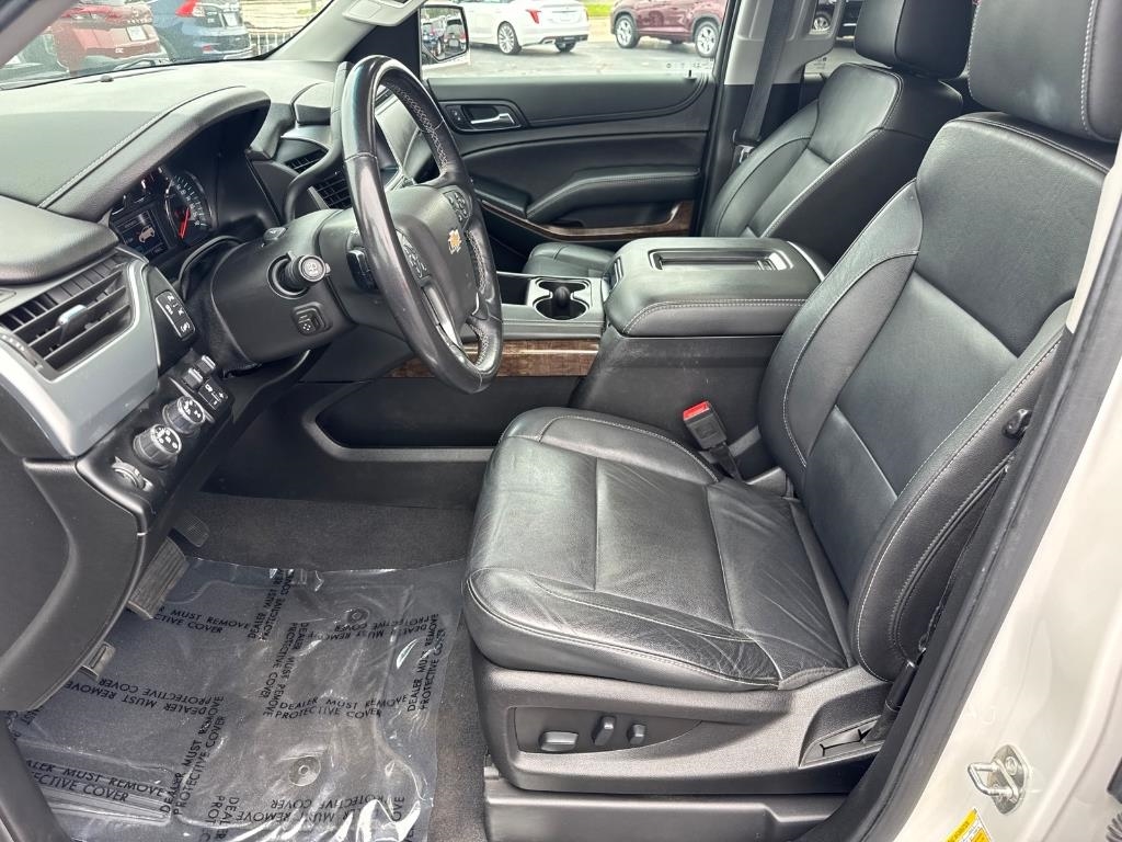 Chevrolet Suburban 4WD 4dr 1500 LT 2019 Chevrolet Suburban 4WD 4dr 1500 LT 2019