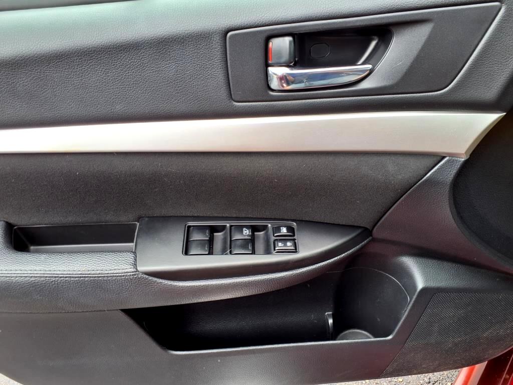 Subaru Legacy 4dr Sdn H4 Auto 2.5i 2012