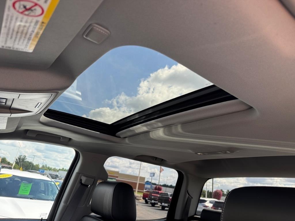 GMC Sierra 2500HD 4WD Crew Cab 153.7" SLT 2015