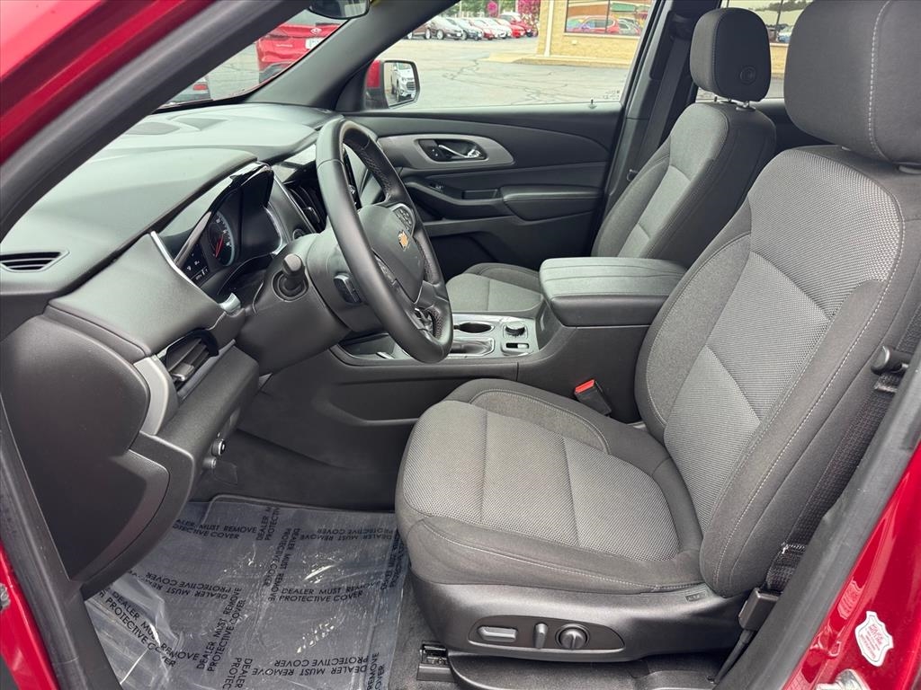 Chevrolet Traverse FWD 4dr LT Cloth w/1LT 2023 Chevrolet Traverse FWD 4dr LT Cloth w/1LT 2023