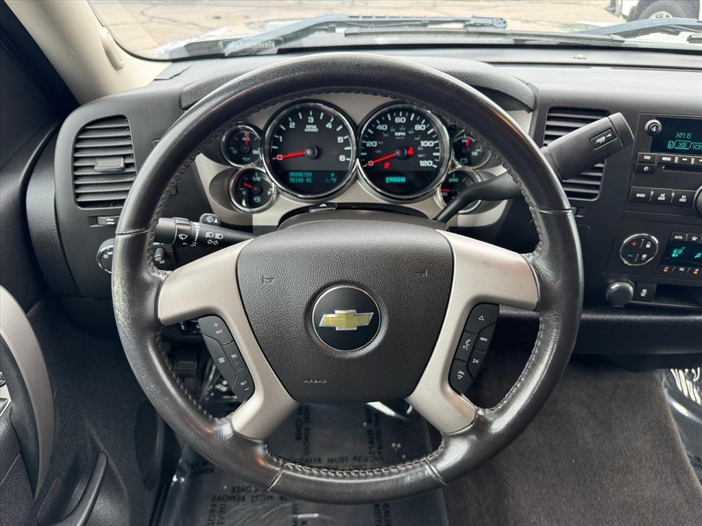Chevrolet Silverado 1500 4WD Crew Cab 143.5" LT 2013 Chevrolet Silverado 1500 4WD Crew Cab 143.5" LT 2013