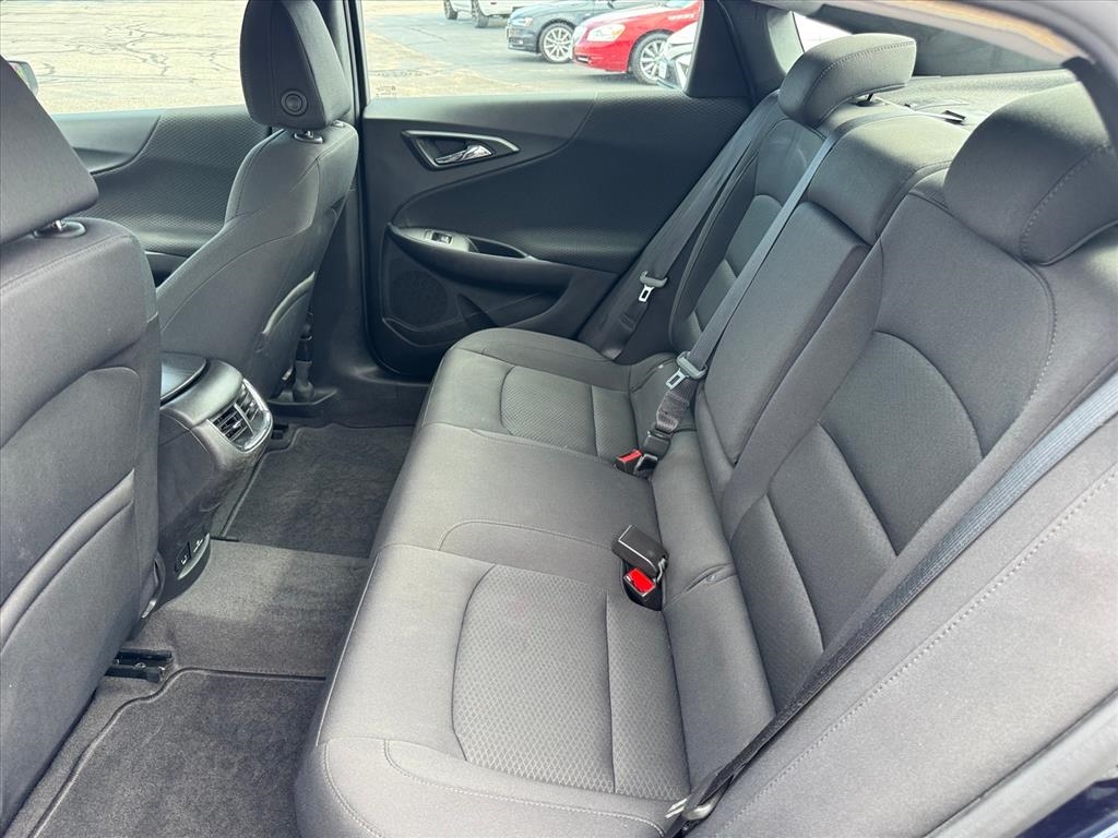 Chevrolet Malibu 4dr Sdn LT w/1LT 2018 Chevrolet Malibu 4dr Sdn LT w/1LT 2018