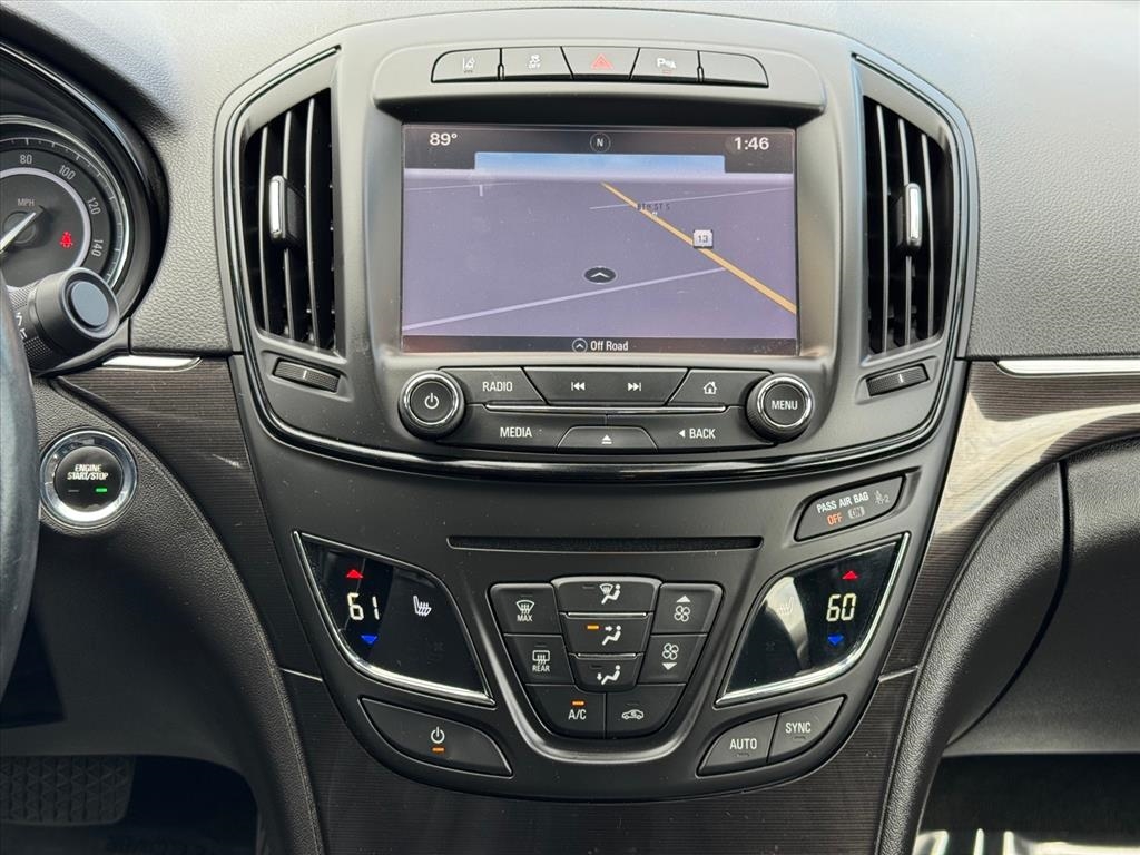 Buick Regal 4dr Sdn Premium II AWD 2016 Buick Regal 4dr Sdn Premium II AWD 2016