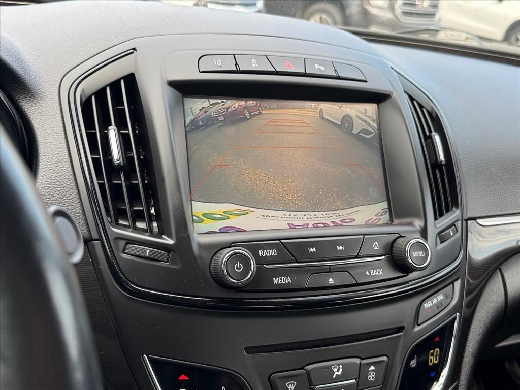 Buick Regal 4dr Sdn Premium II AWD 2016 Buick Regal 4dr Sdn Premium II AWD 2016