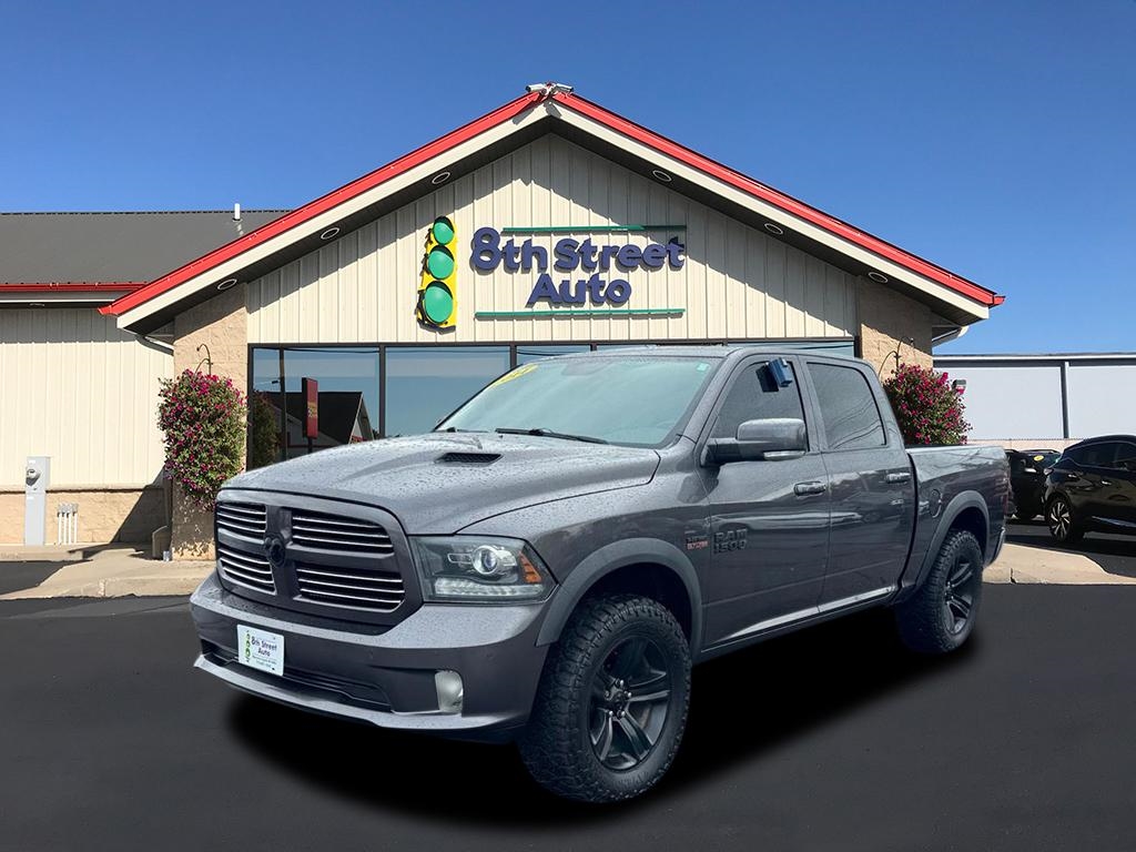 2014 RAM 1500 4WD Crew Cab 140.5" Sport
