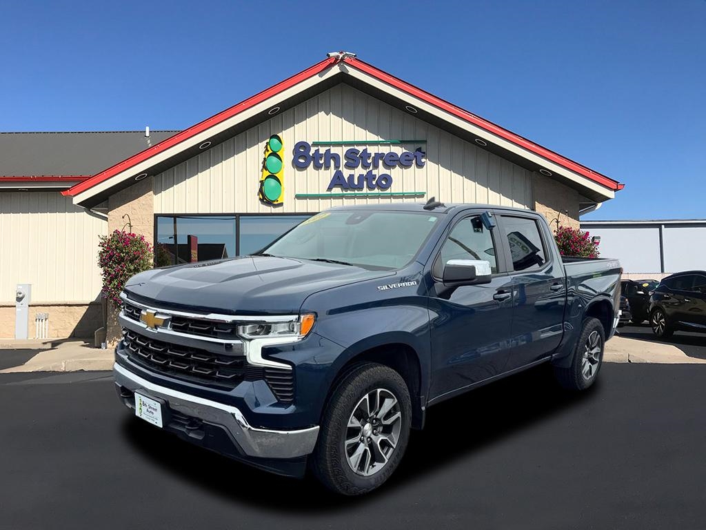 2022 Chevrolet Silverado 1500 4WD Crew Cab 147" LT w/1LT