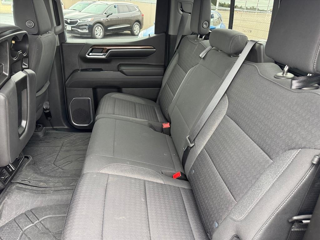 Chevrolet Silverado 1500 4WD Crew Cab 147" LT w/1LT 2022