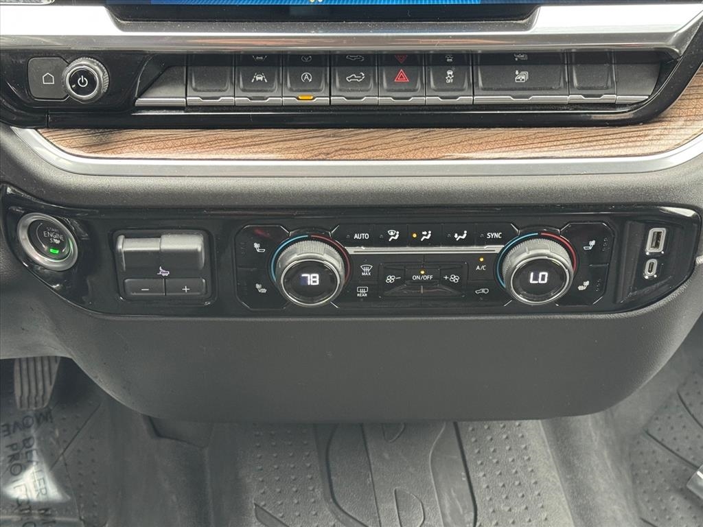 Chevrolet Silverado 1500 4WD Crew Cab 147" LT w/1LT 2022