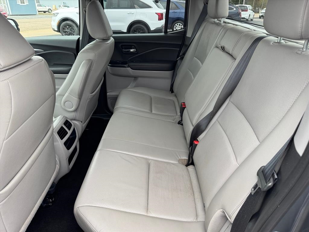 Honda Ridgeline RTL 4x4 Crew Cab 5.3' Bed 2017