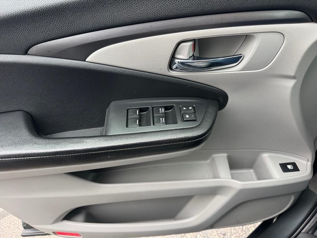 Honda Ridgeline RTL 4x4 Crew Cab 5.3' Bed 2017