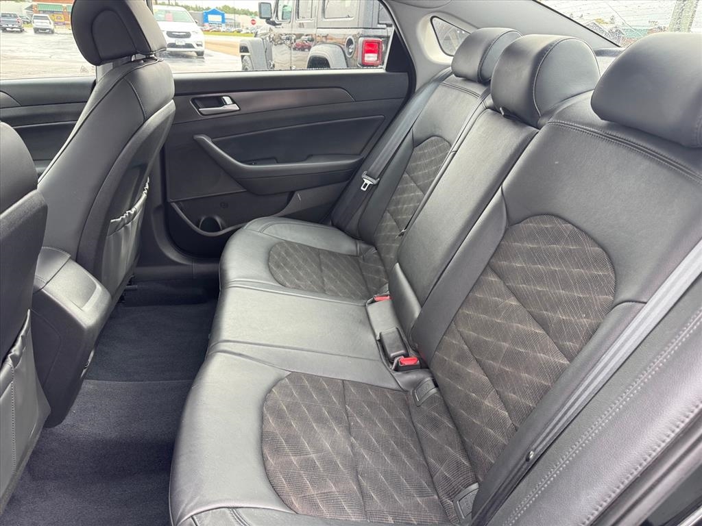 Hyundai Sonata Sport 2.4L 2017 Hyundai Sonata Sport 2.4L 2017