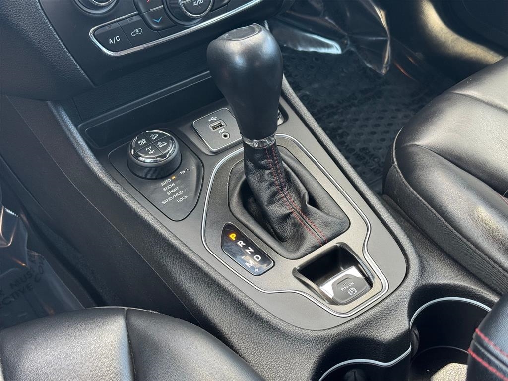 Jeep Cherokee Trailhawk 4x4 2019 Jeep Cherokee Trailhawk 4x4 2019