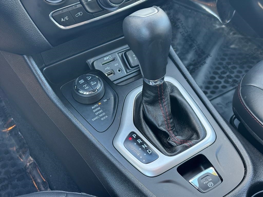 Jeep Cherokee Trailhawk 4x4 *Ltd Avail* 2017