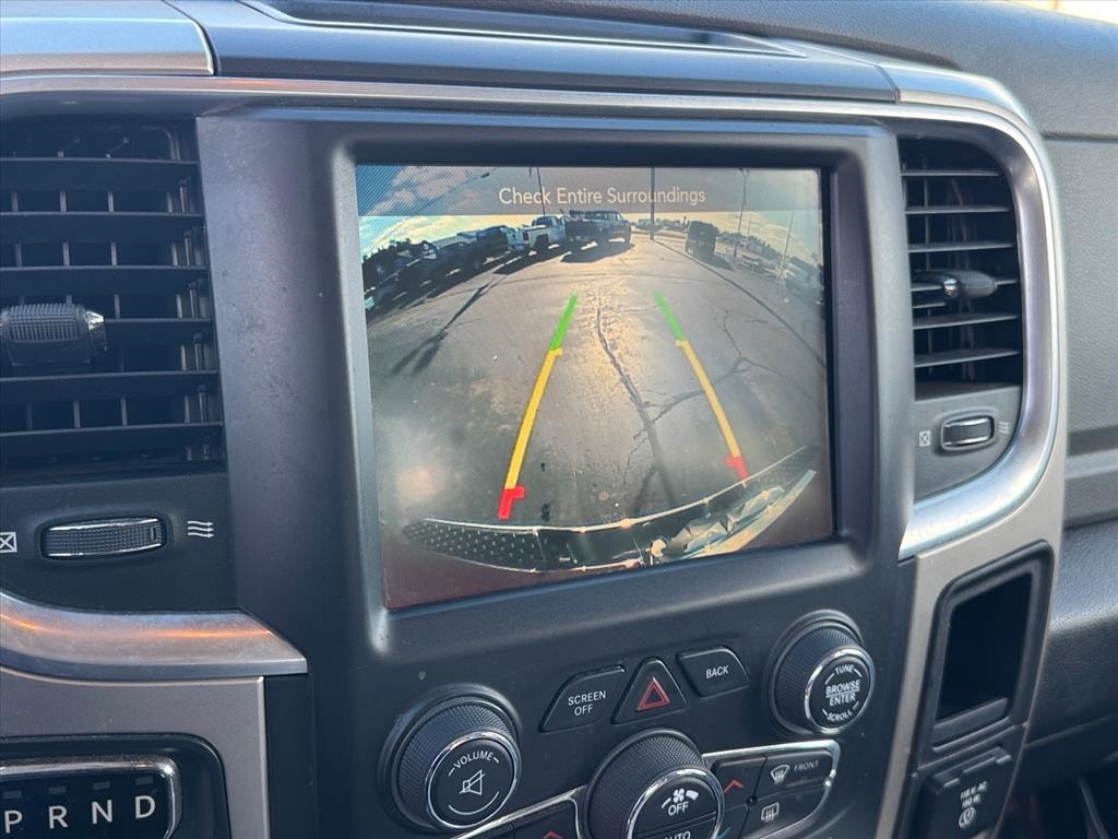 RAM 1500 Big Horn 4x4 Crew Cab 5'7" Box 2017 RAM 1500 Big Horn 4x4 Crew Cab 5'7" Box 2017