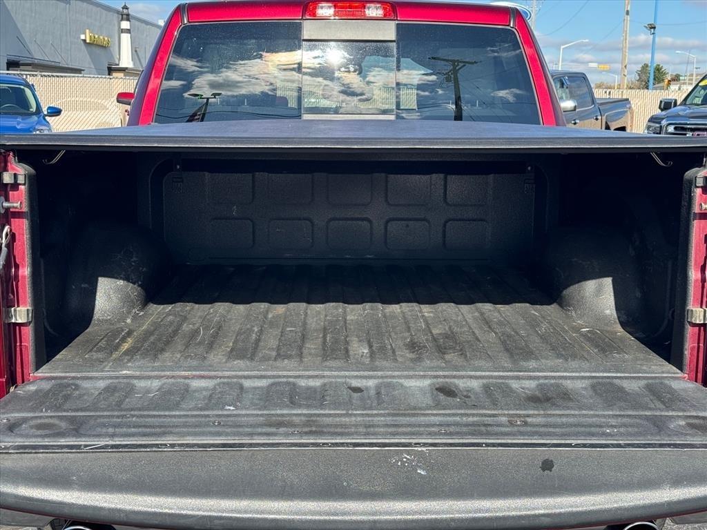 RAM 1500 Big Horn 4x4 Crew Cab 5'7" Box 2017