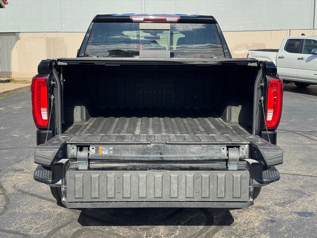 GMC Sierra 1500 4WD Crew Cab 147" SLT 2019 GMC Sierra 1500 4WD Crew Cab 147" SLT 2019