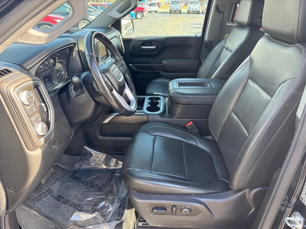 GMC Sierra 1500 4WD Crew Cab 147" SLT 2019 GMC Sierra 1500 4WD Crew Cab 147" SLT 2019