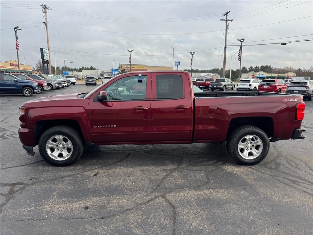 Chevrolet Silverado 1500 4WD Double Cab 143.5" LT w/2LT 2016
