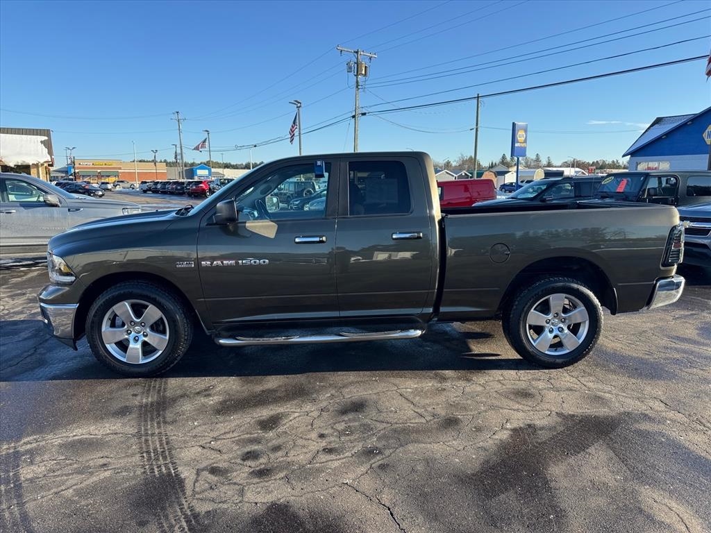 RAM 1500 2WD Quad Cab 140.5" Big Horn 2012