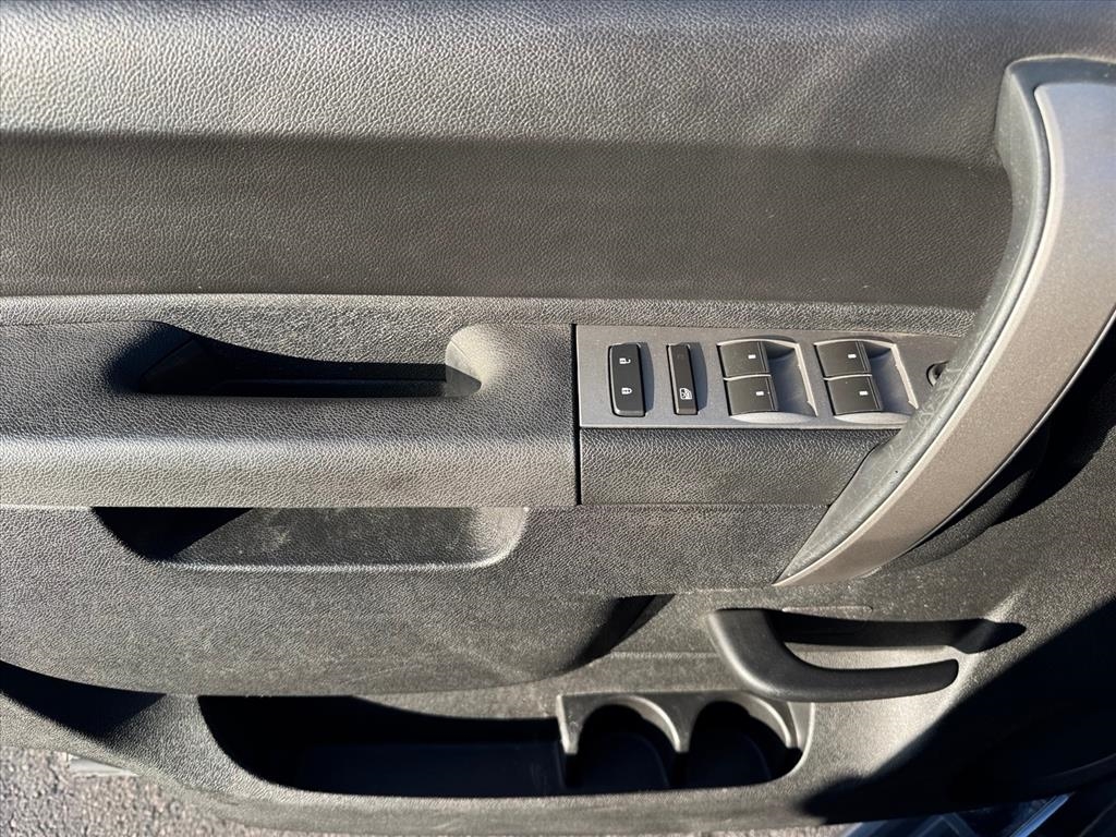 Chevrolet Silverado 2500HD 4WD Crew Cab 153.7" LT 2011