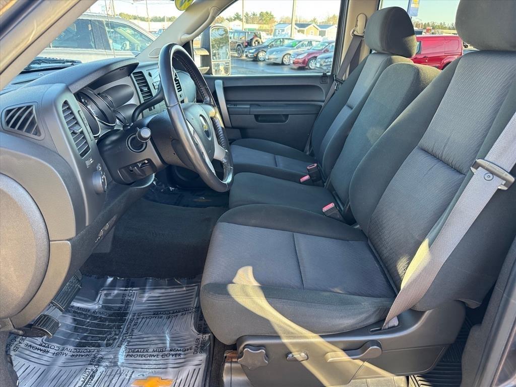 Chevrolet Silverado 2500HD 4WD Crew Cab 153.7" LT 2011