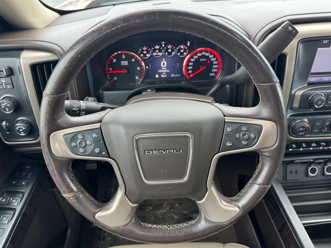 GMC Sierra 1500 4WD Crew Cab 143.5" Denali 2016